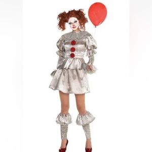 Stephen King’s IT2 female Pennywise costume